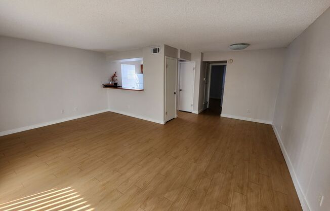 1 bed, 1 bath, 700 sqft, $1,200, Unit OCR-130