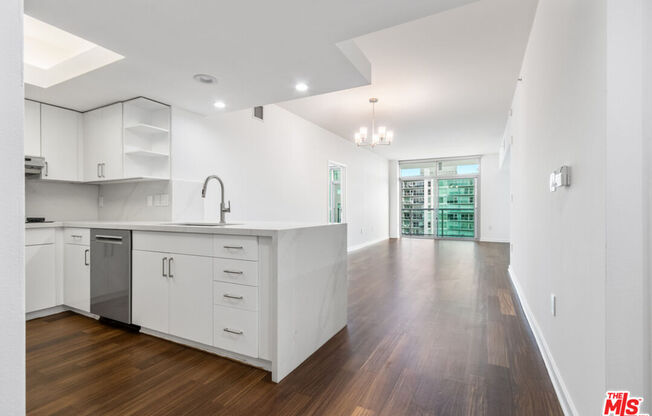 2 beds, 3 baths, 1,434 sqft, $8,000, Unit 1631