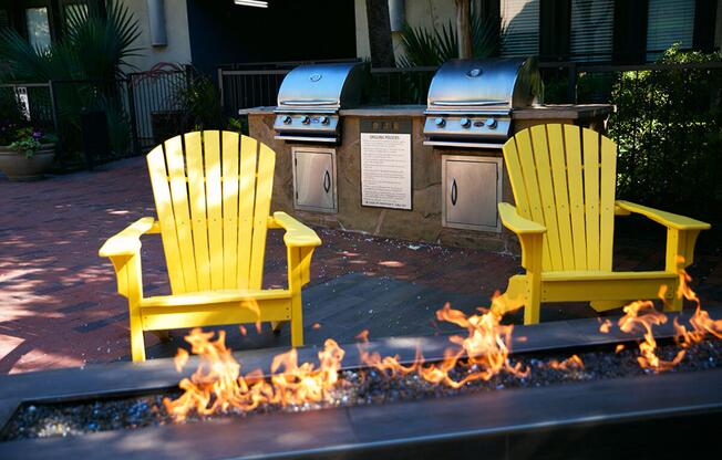 Relax Next to the Fire Pit at Vue Fitzhugh, Dallas, Texas