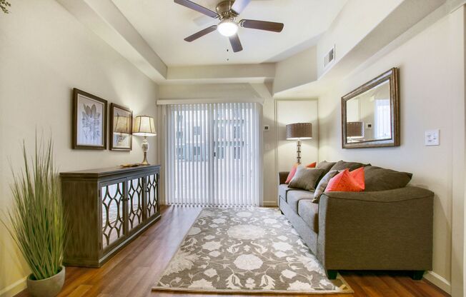 1 bed, 1 bath, 580 sqft, $1,525, Unit 302