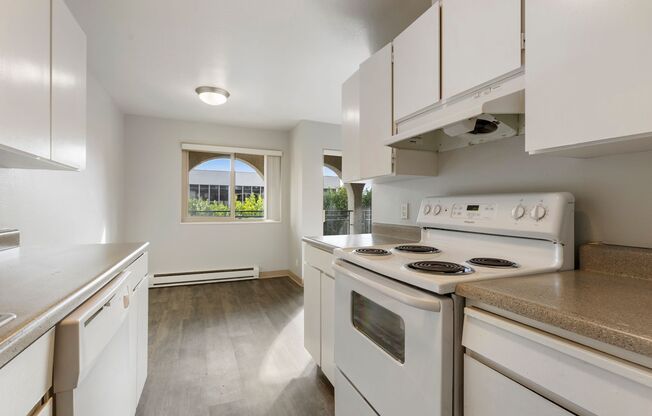 2 beds, 1.5 baths, 1,000 sqft, $2,225, Unit G205