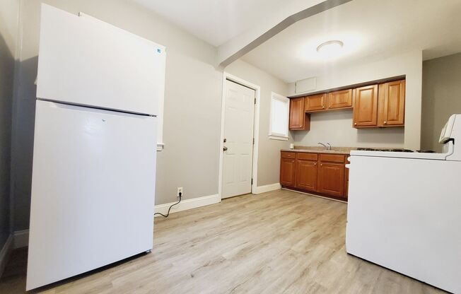 2 Bed 1 Bath with Basement AND Garage AND AC