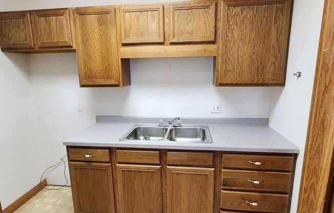 Studio, 1 bath, $695, Unit 1323