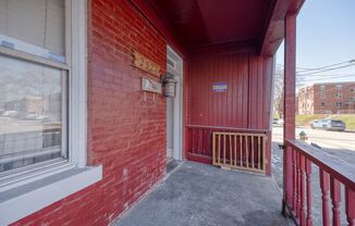 Available NOW!! 4 Bed 1.5 Bath Home