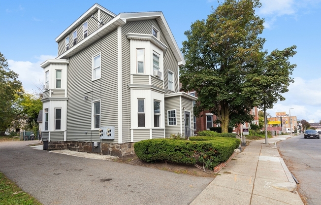 91 BLUE HL AVE
