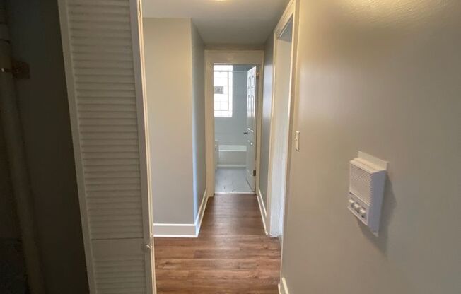 2 beds, 1 bath, 1,000 sqft, $1,450