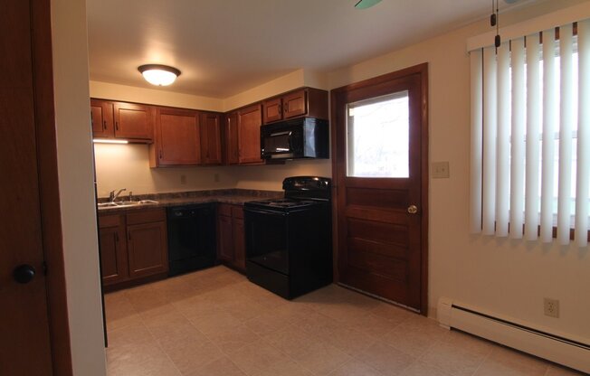 2 beds, 1 bath, 1,050 sqft, $1,249.99, Unit 624-02