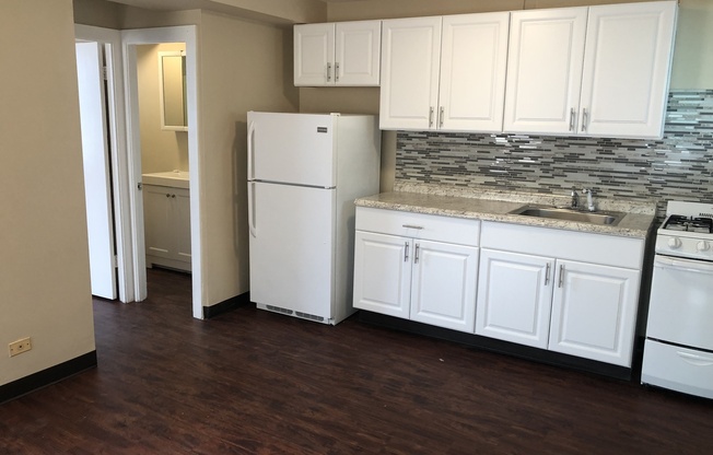 1 bed, 1 bath, 425 sqft, $1,345, Unit 201