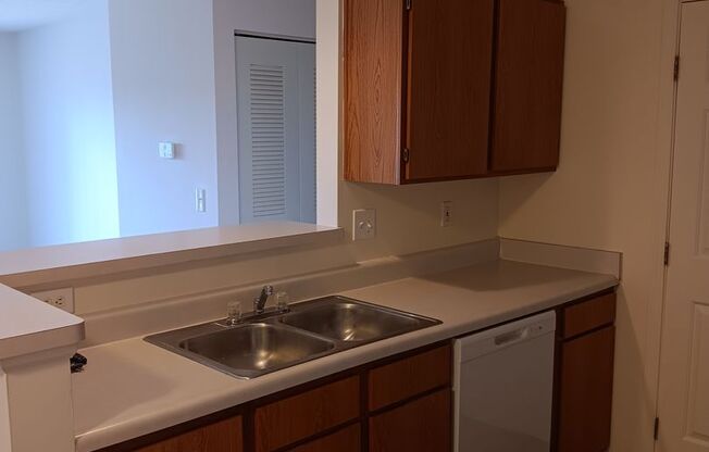 2 beds, 2 baths, $1,205, Unit 1004