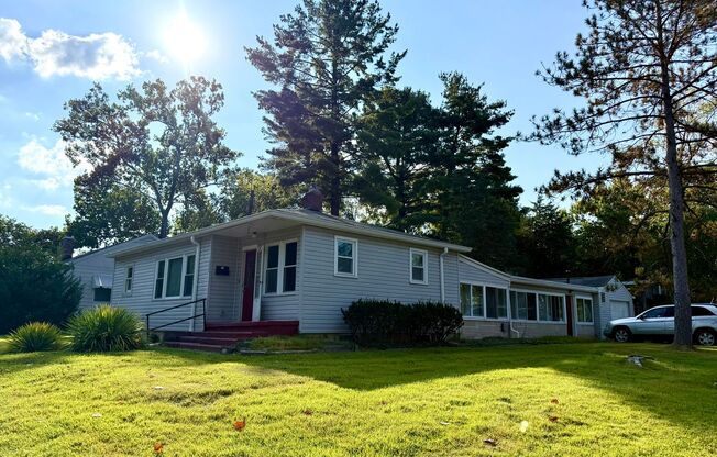 3 BEDROOM NEAR CAMPUS AVAIL AUGUST 2026 @ $3,000 Monthly