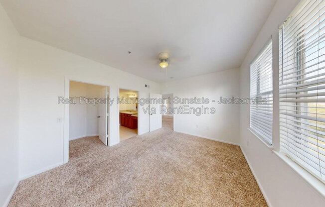 1 bed, 1 bath, 1,012 sqft, $1,350, Unit 536