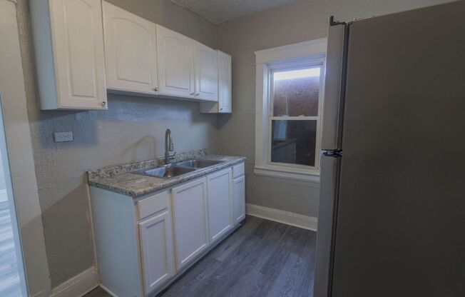 1 bed, 1 bath, $750, Unit 10100 Garfield Avenue - Unit 5