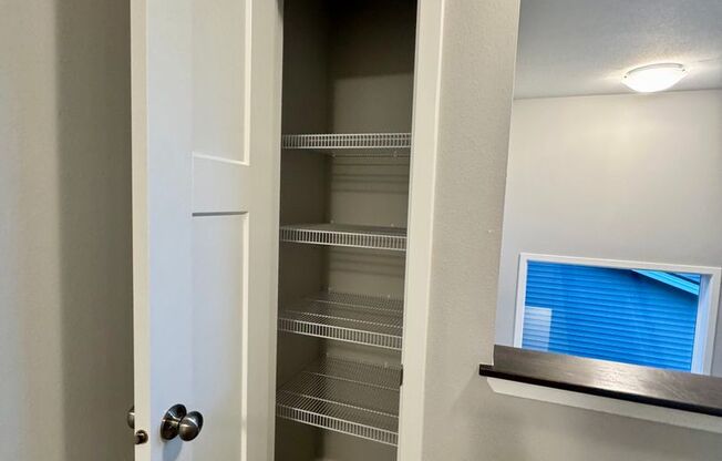 3 beds, 2.5 baths, $2,195