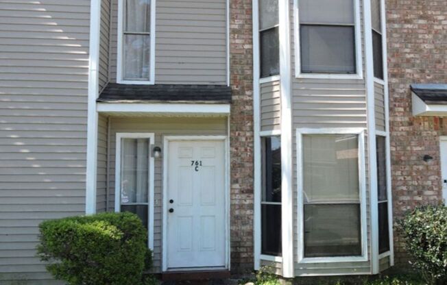 Great Condo Close to Southgates of  LSU