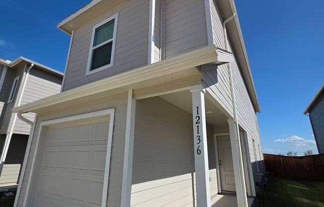 Chic, Compact, and Brand-New in Foree Ranch
