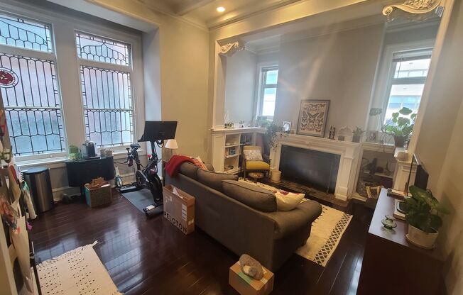 Modern, bright 1 bedroom in the heart of Rittenhouse
