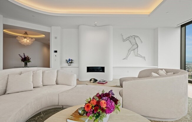 5 beds, 7 baths, 7,848 sqft, $100,000, Unit 5801/5802