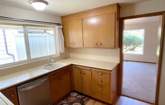 3 beds, 2 baths, $3,300