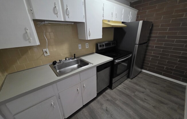 1 bed, 1 bath, 765 sqft, $1,900, Unit 417