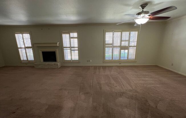 Spacious 2 Bedroom 2 Bath Condo in Alamo Heights