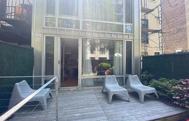 309 W 112 ST
