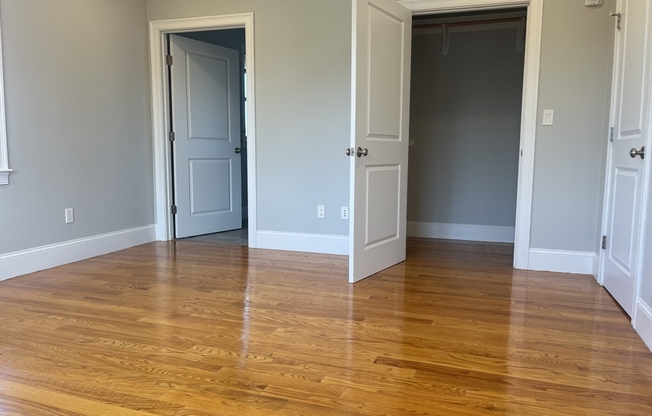 3 beds, 2.5 baths, 1,876 sqft, $4,250, Unit 13