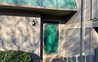 1 bed, 1 bath, $1,000, Unit # 320