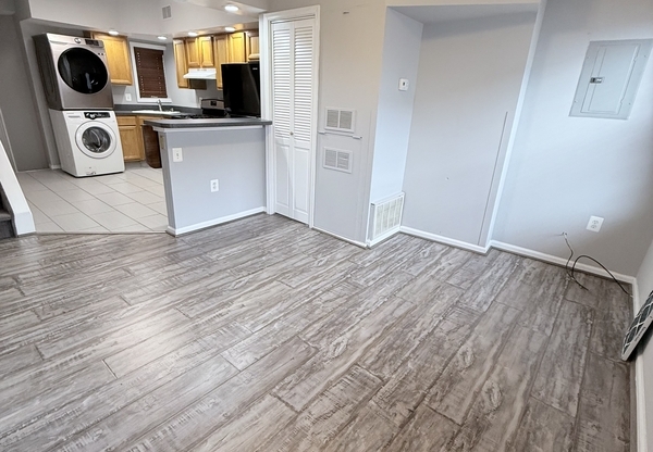 925 N 28 ST