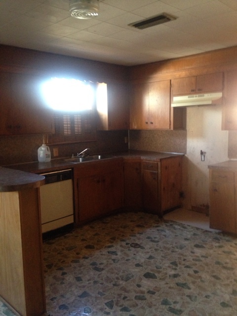 3 beds, 1 bath, $765