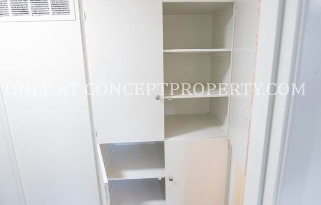 2 beds, 1 bath, 790 sqft, $1,299, Unit 02