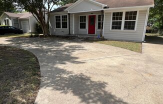 1313 CASA VALE DR