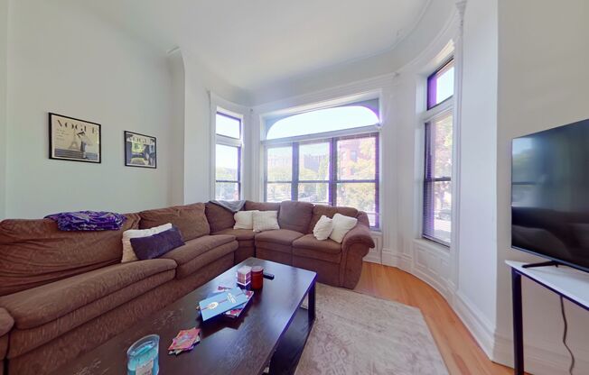 859 Oakdale/2915-19 Mildred