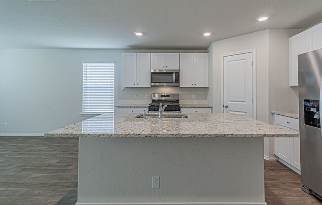 4 bd/2 ba available NOW!! Wiseman/Talley Far West San Antonio!