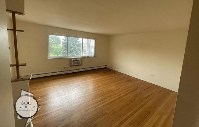 4827 West 31st! Great location for walkability!