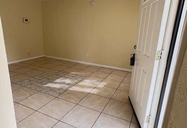 3 Bedroom 1.5 Bathroom Home For Rent -Corner lot / Fenced