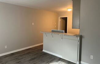 1 bed, 1 bath, 544 sqft, $650, Unit 308 Myrtle Ave