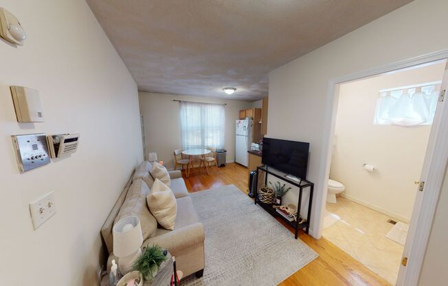 52 Brooks St