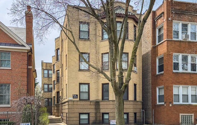 2131 Giddings