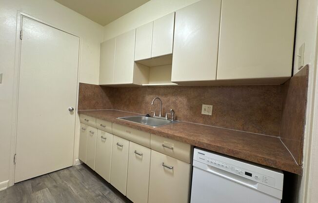 1 bed, 1 bath, 628 sqft, $1,250, Unit 102