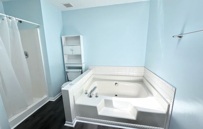 3 beds, 2 baths, $1,250