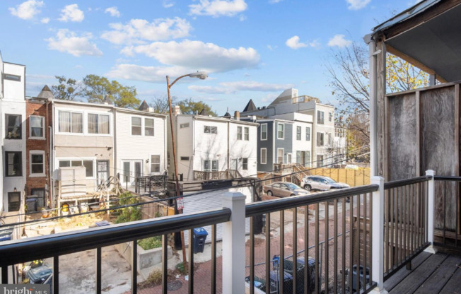 28 TODD PL