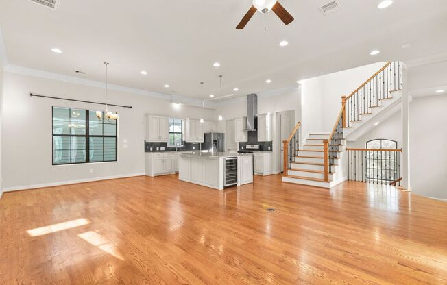 Elegant 3-Bedroom Home in Gated Inner Loop Community