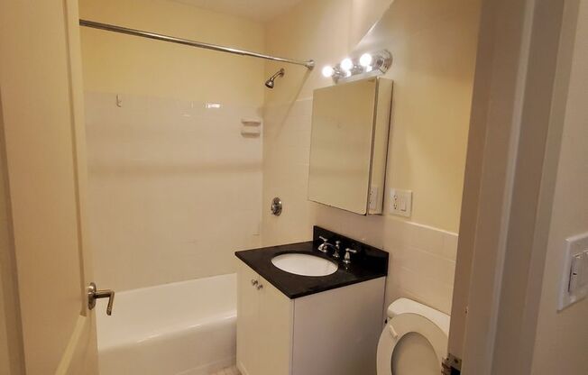 2 beds, 2 baths, 1,099 sqft, $3,800, Unit 806