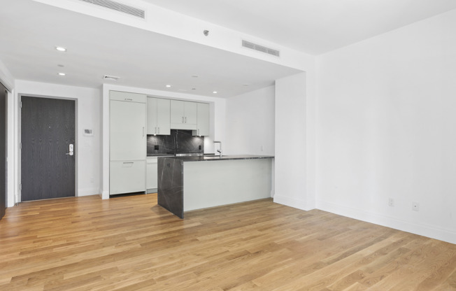 554 4 AVE