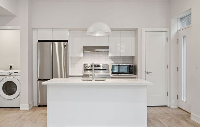 1 bed, 1 bath, 620 sqft, $1,745, Unit A101