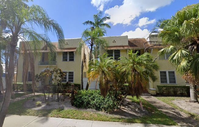 1852 - 1856 Washington St