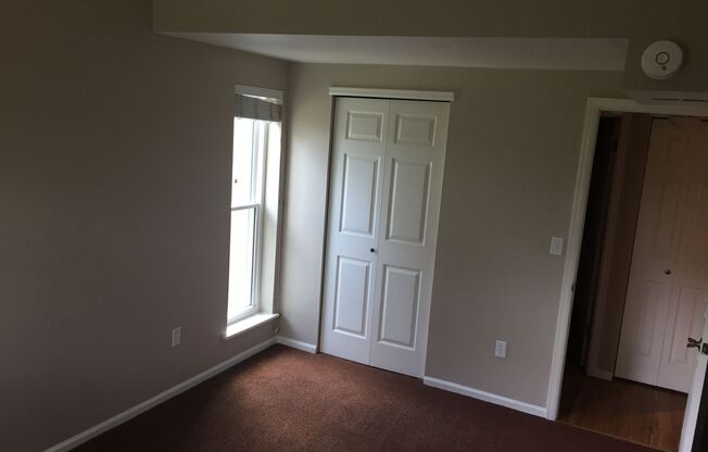 2 beds, 2 baths, $2,100, Unit # 7033