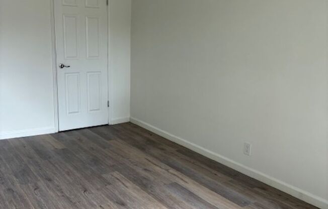 2 beds, 1 bath, $2,395, Unit 14