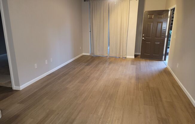 3 beds, 2 baths, $2,495, Unit #312