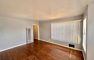 2 beds, 1 bath, $2,200, Unit 2025A